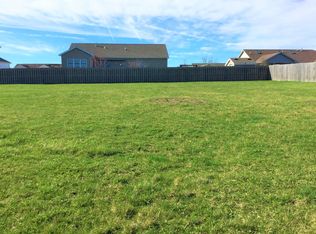 311 Robert Dr, Fisher, IL 61843
