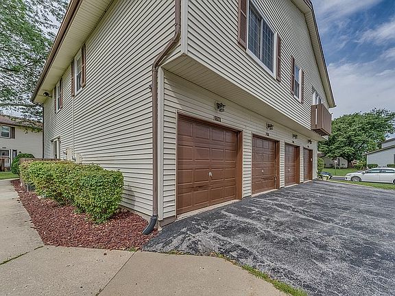 2nd image of 7719 W Ivy Ct