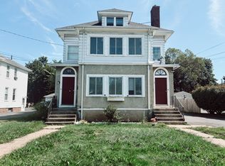 62 Quaker Ln S #3, West Hartford, CT 06119