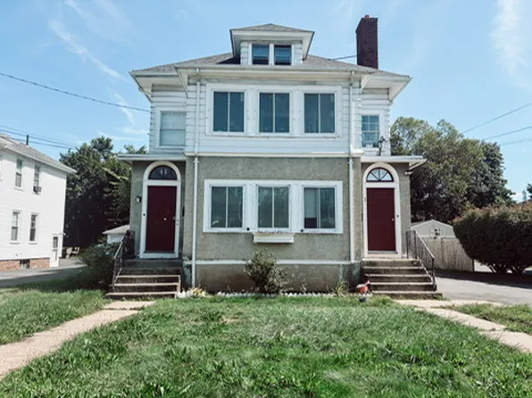 62 Quaker Ln S #3, West Hartford, CT 06119