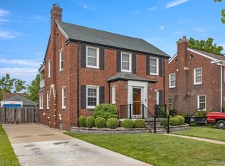 2656 22nd St, Wyandotte, MI 48192