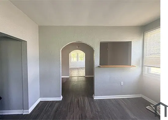 3 bed, 1070 sqft, $1,300 — Photo 4