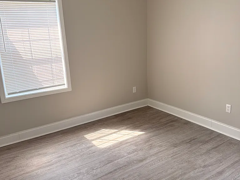 205 Vance St — Photo 3