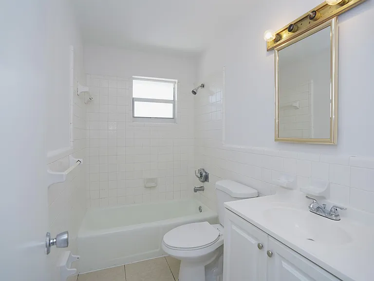 1193 S Alhambra Cir — Photo 22