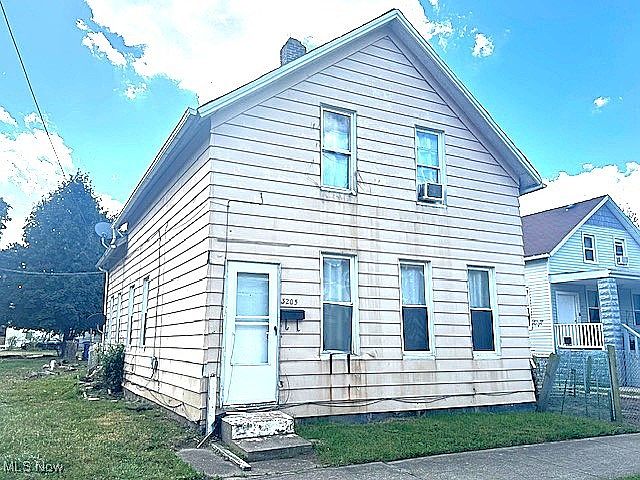 1st image of 3205 Seymour Ave