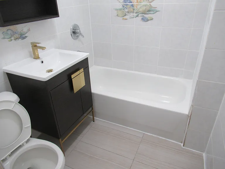1647 Union St #4B — Photo 10
