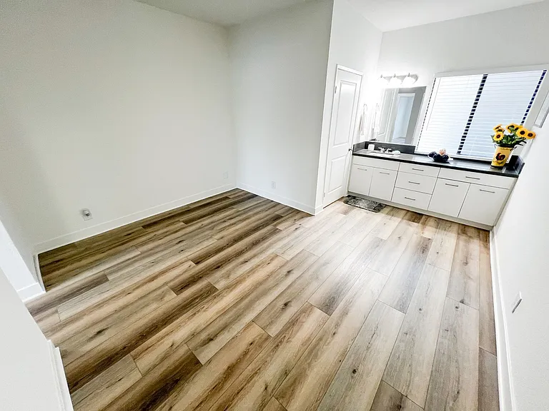 Park Place Apartments — Photo 22