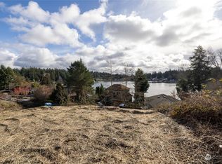 9937 Clara Blvd SW, Lakewood, WA