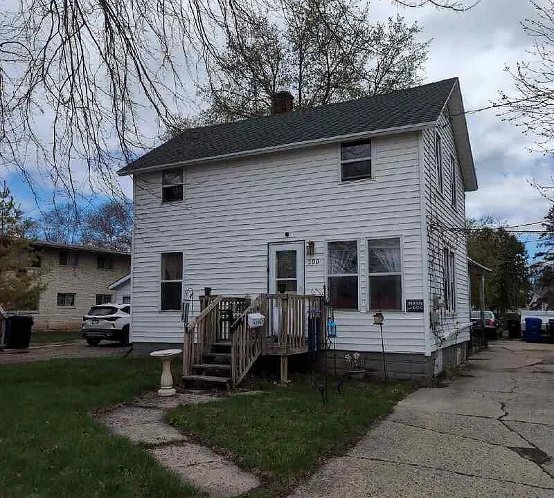200 N Badger Ave