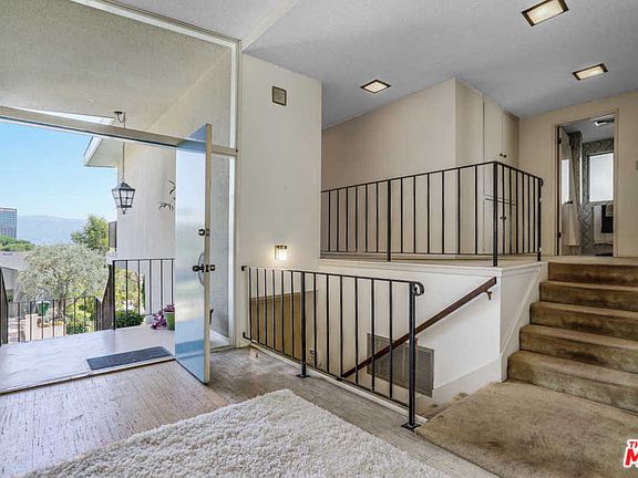 4th image of 10844 Wrightwood Ln