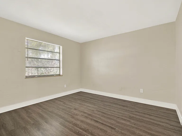 2621 NW 135th St #304 — Photo 6