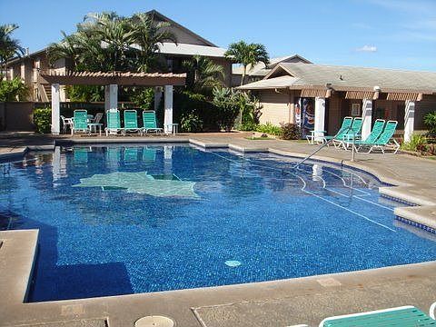 Beautiful pool area with BBQ grills for those hot Sundays.