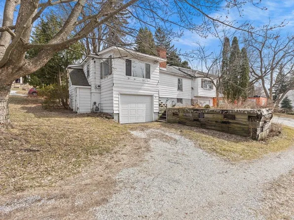 48 Upper Newton Street, St. Albans City, VT 05478