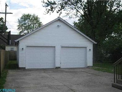 3rd image of 1001 Fairbanks Ave