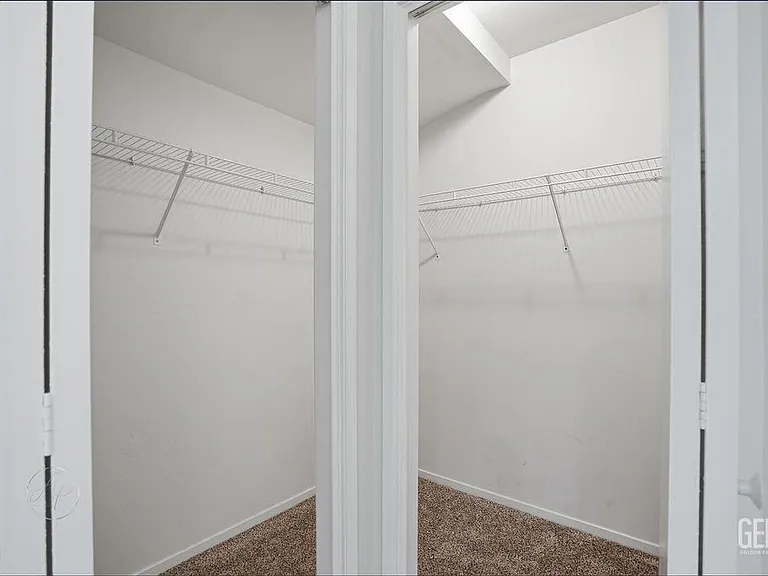 600 E Hosking Ave #10 — Photo 32