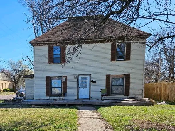 401 W Blackwell Ave, Blackwell, OK 74631