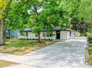 330 N Helen Ave, Rochester, MI 48307