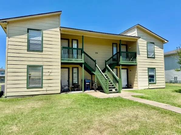 709 Vassar Ct, College Station, TX 77840