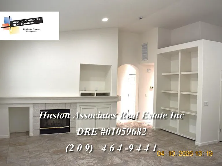 3915 Bridlewood Cir — Photo 4