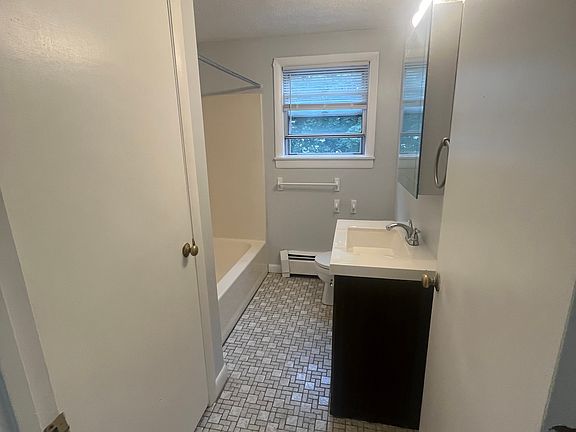 5th image of 66 Star St #5