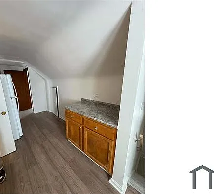 3 bed, 3321 sqft, $1,762 — Photo 2