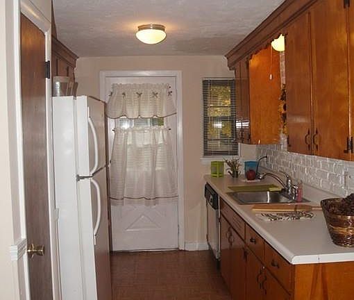 3rd image of 29 Fulton St #1