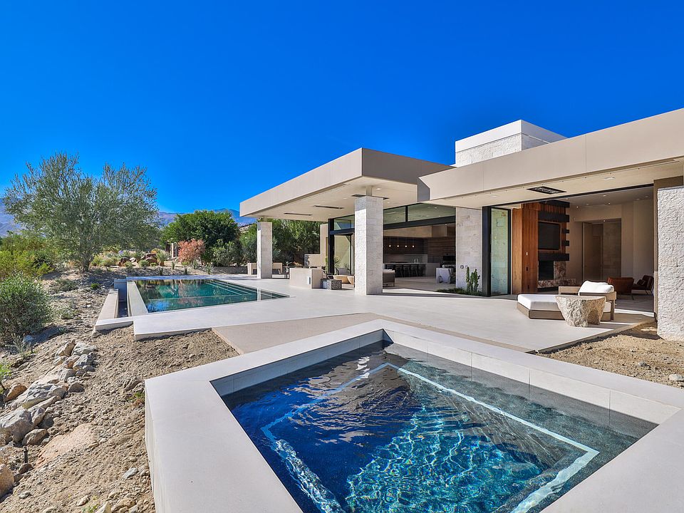 1st image of 50806 Desert Arroyo Trl