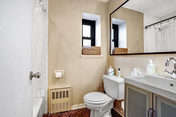 Rented by Dream NYC LLC | media 39