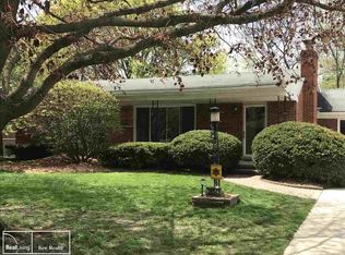 38543 Sheffield St, Clinton Township, MI 48036