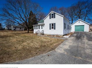 15 Acorn St, Gorham, ME 04038