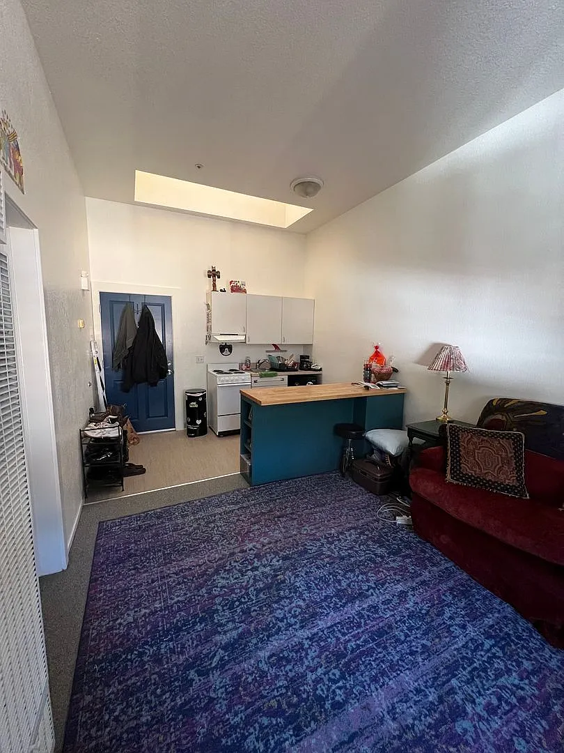 McL - Broad/Hig — Photo 2