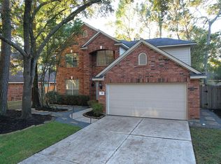 118 W Hobbit Glen Dr, Conroe, TX 77384