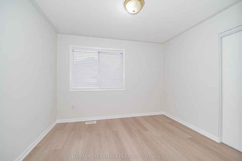 Brampton House for rent - 4 Bedrooms — photo 8