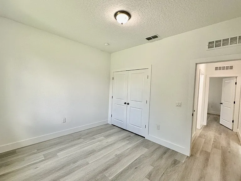 1370 Cogan Dr SE — Photo 14
