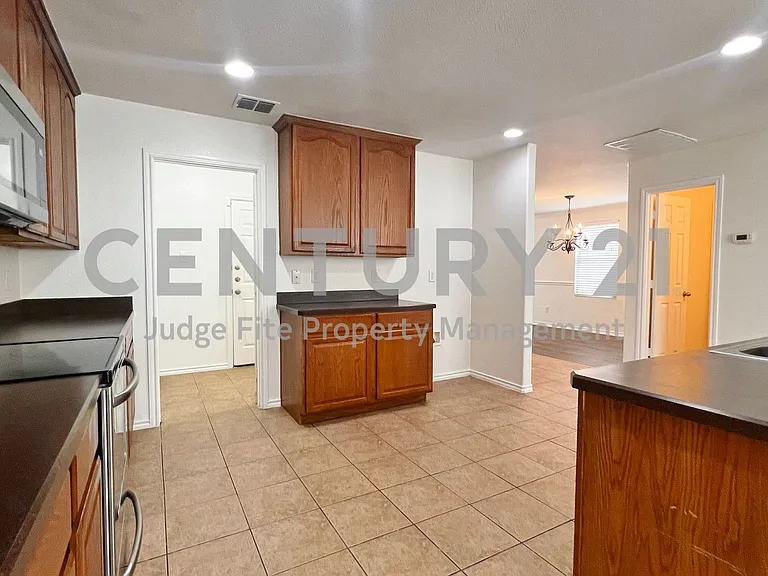 1724 Quails Nest Dr — Photo 8