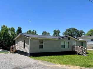 109 Circle Dr, Powderly, KY 42367