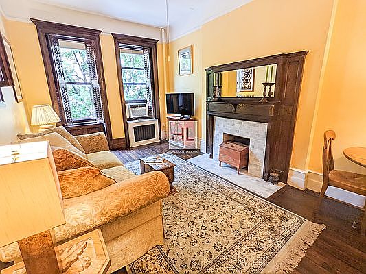 1st image of 632 W End Ave #4L