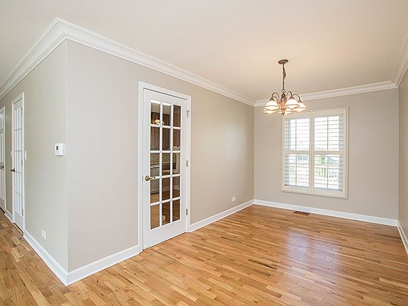 5th image of 7980 Sherwood Cir N