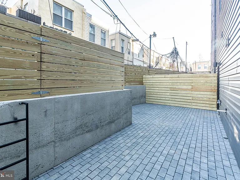 2423 Innovator Way — Photo 32