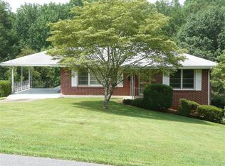 385 Ridgecrest Dr, Lawrenceville, GA