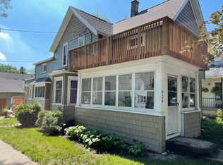 924 Jennette Ave NW, Grand Rapids, MI 49504