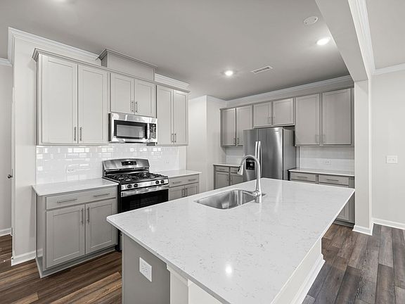 2nd image of 2219 Cape May Ln