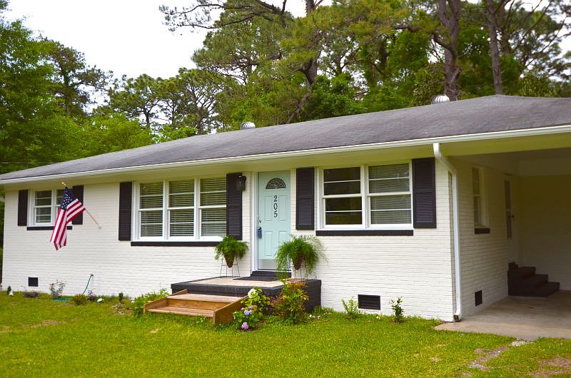 1st image of 205 Shorewood Hills Dr