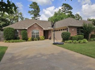 12504 Misty Creek Dr, Little Rock, AR 72211