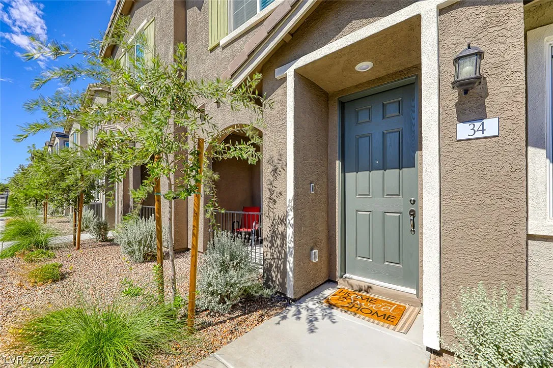 2 bed, 2.5 bath, 1499 sqft, $2,139 — Photo 1