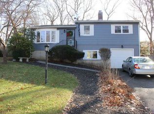 17 Cynthia Dr, Coventry, RI 02816