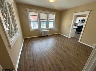 9 N Rosborough Ave APT 2, Ventnor City, NJ 08406