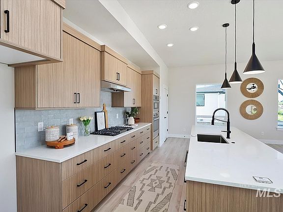 6th image of this home
