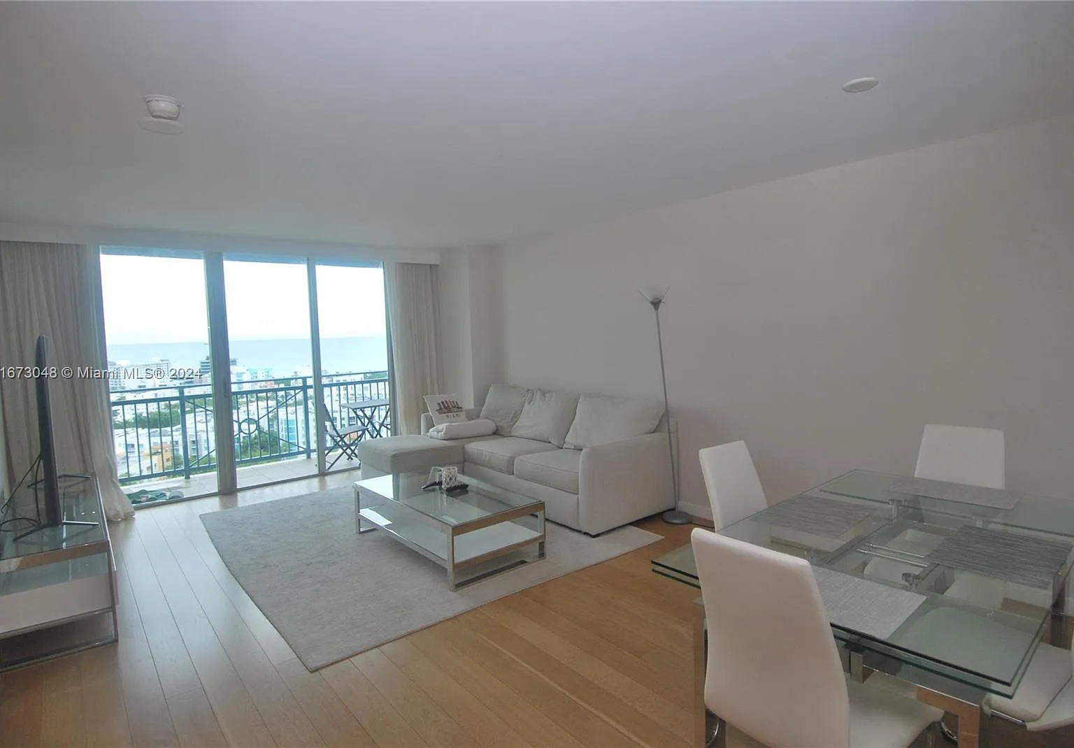 1 bed, 740 sqft, $5,000 — Photo 1