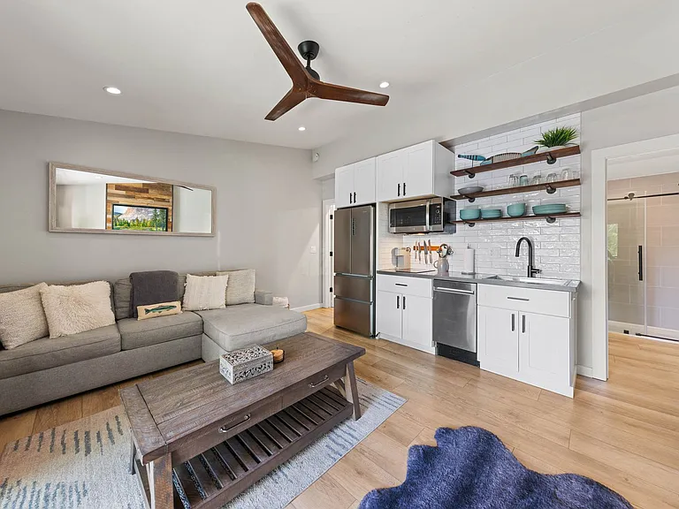 7610 N Lake Blvd #30 — Photo 17